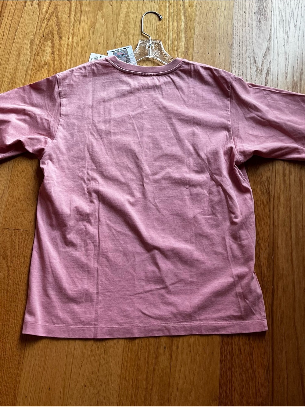 NWT Uniqlo Popmart Labubu Pink 'The Monsterland' Graphic Short Sleeve Tee Medium - Picture 5 of 12